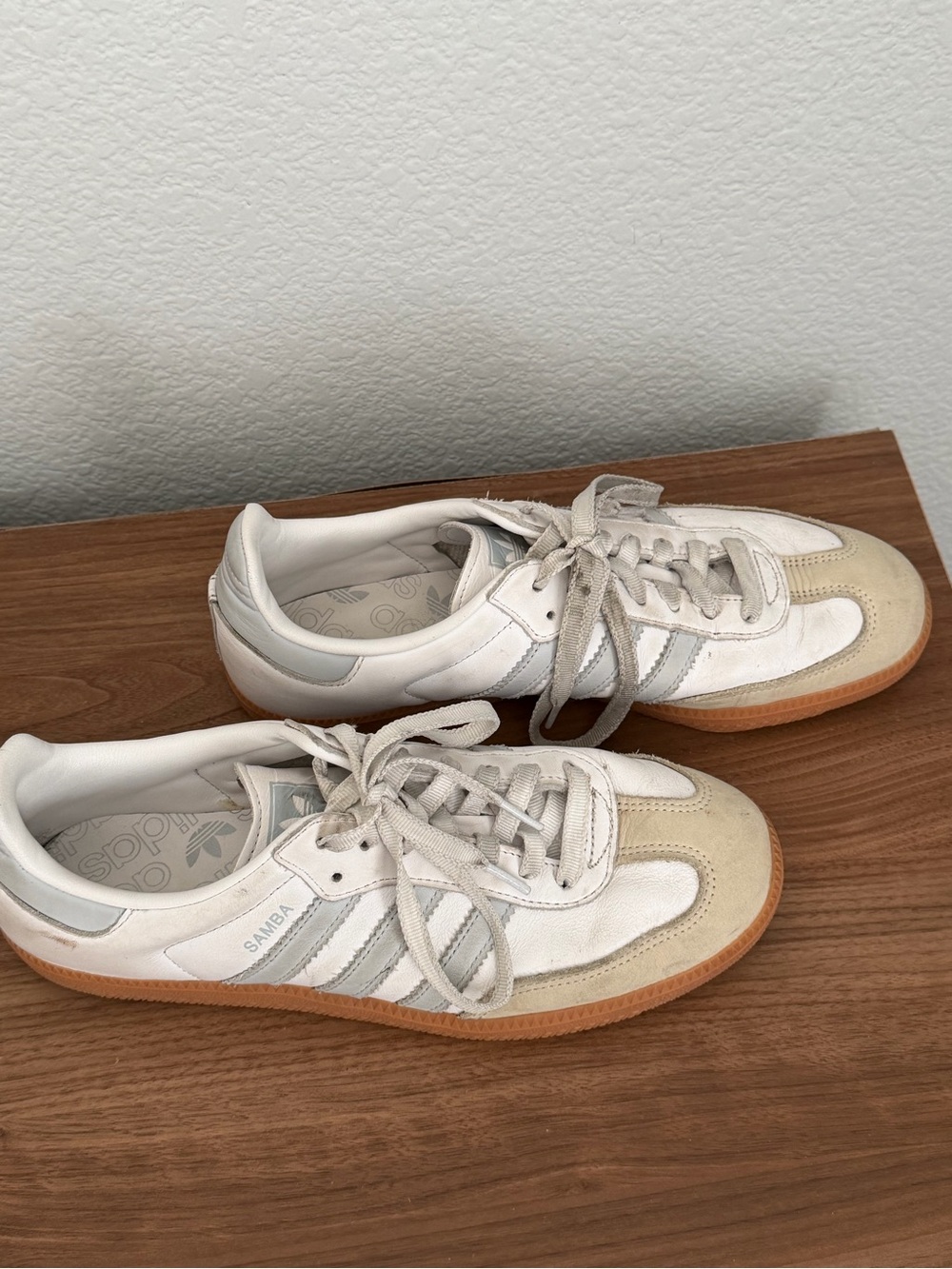 Adidas Samba— white and light grey - Picture 2 of 4